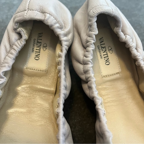 Valentino Garavani Ballerina Flats - Picture 8 of 11